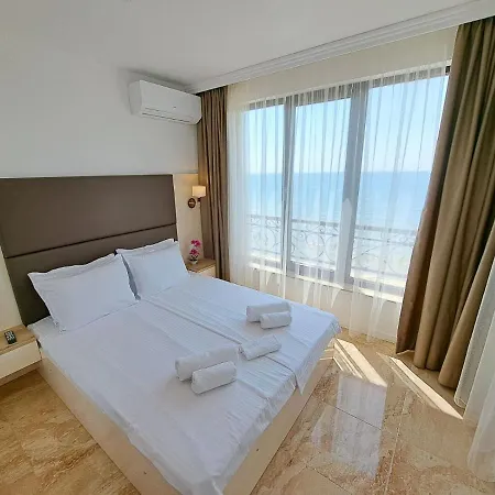 Onyx 2 Private Beach *
