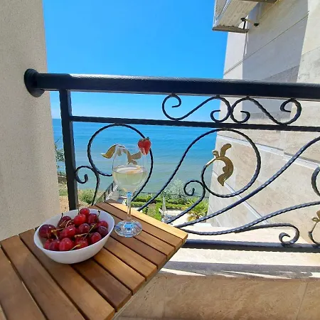 Onyx 2 Private Beach *